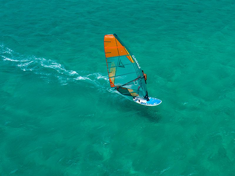 sunray gun sails cambrova rychla plachta windsurfing karlin 6